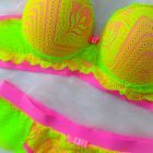 CONJUNTO NEON VIBES COM BOJO